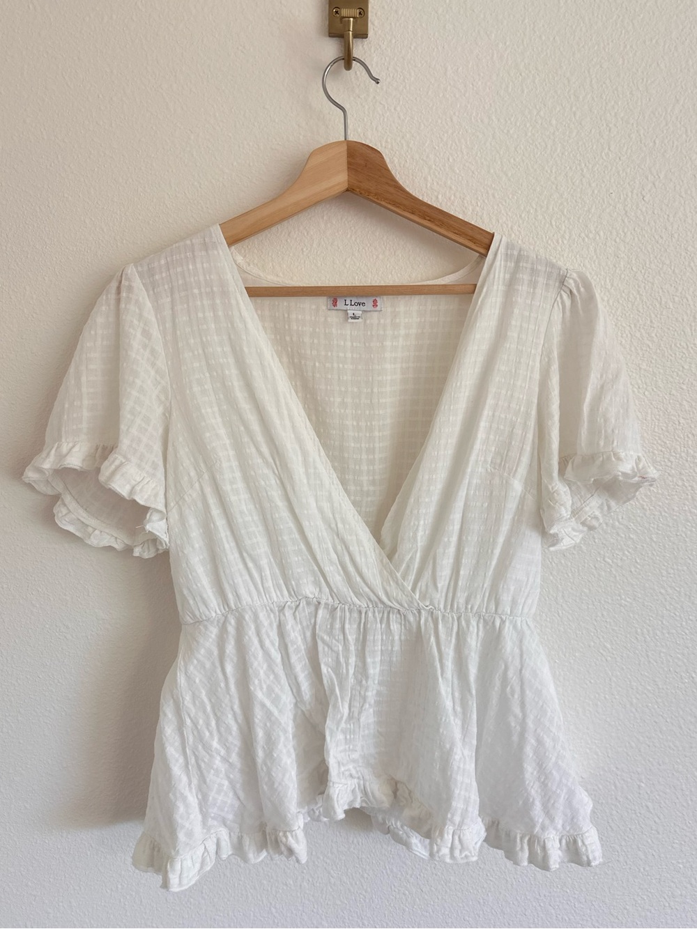 Vintage White Ruffled Peplum babydoll Top
100% cotton lining